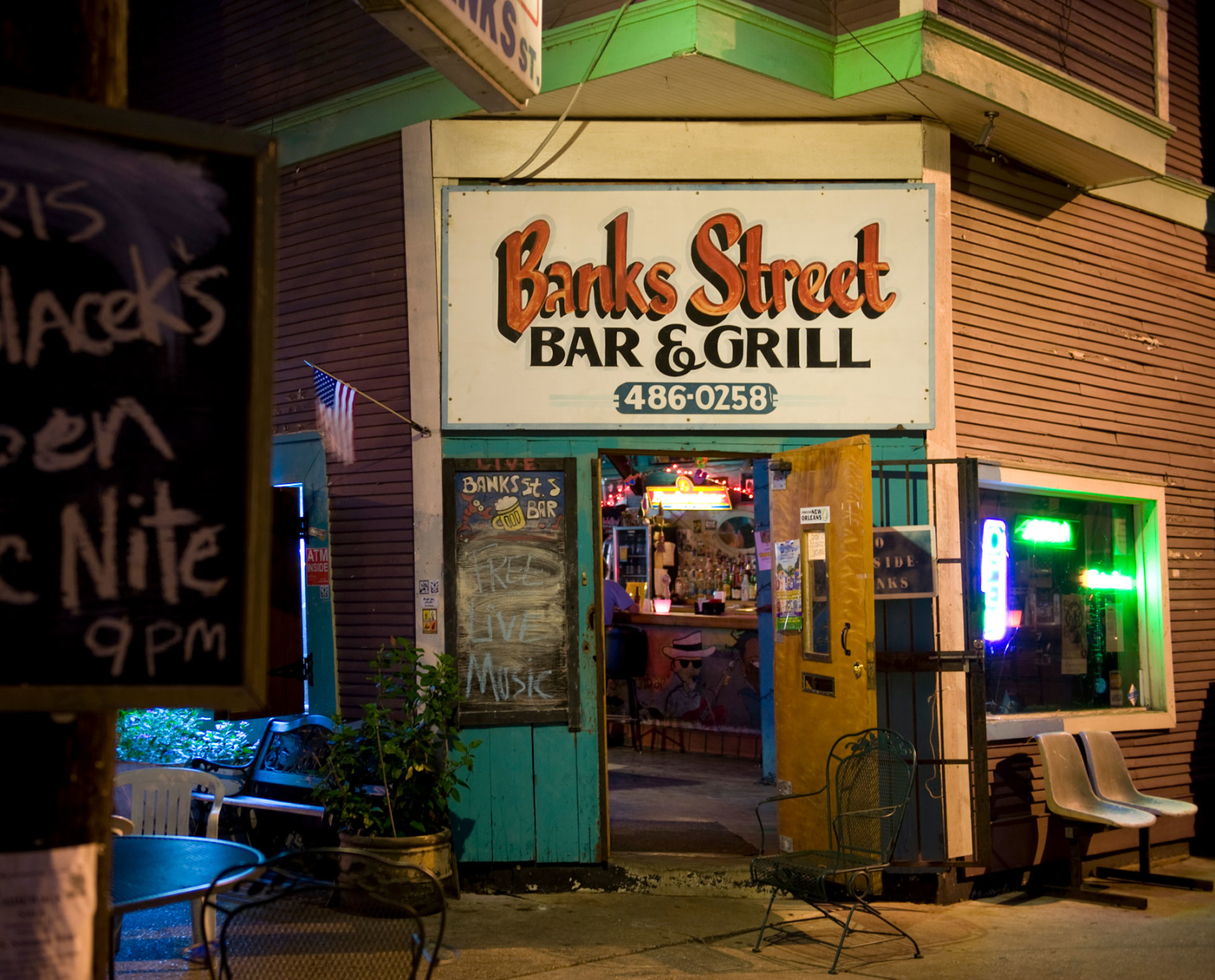 Bank Street Bar & Grill